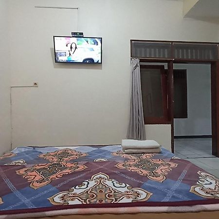 Hotel Bintang Маланг Екстер'єр фото