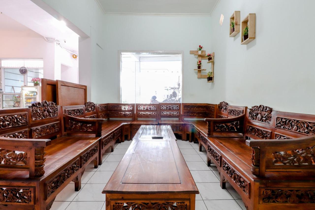 Hotel Bintang Маланг Екстер'єр фото