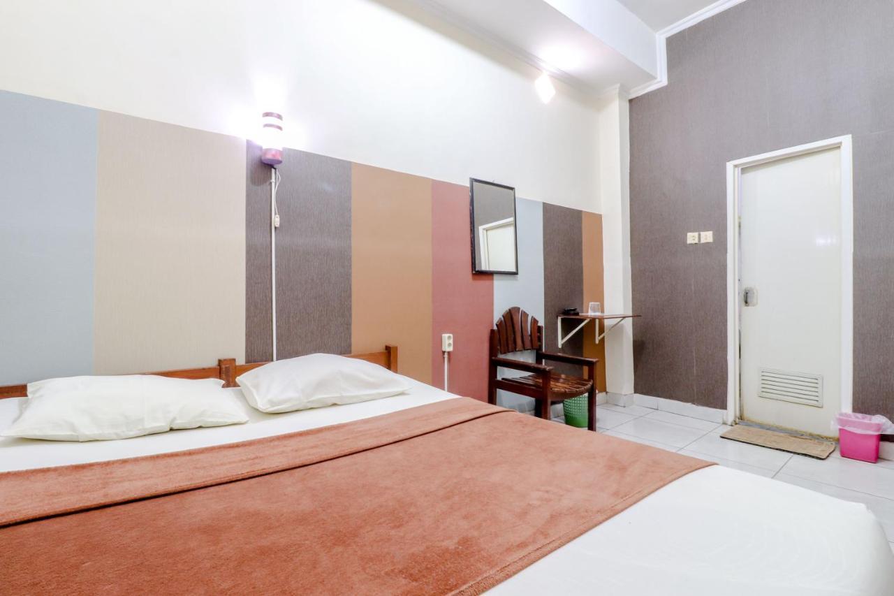 Hotel Bintang Маланг Екстер'єр фото