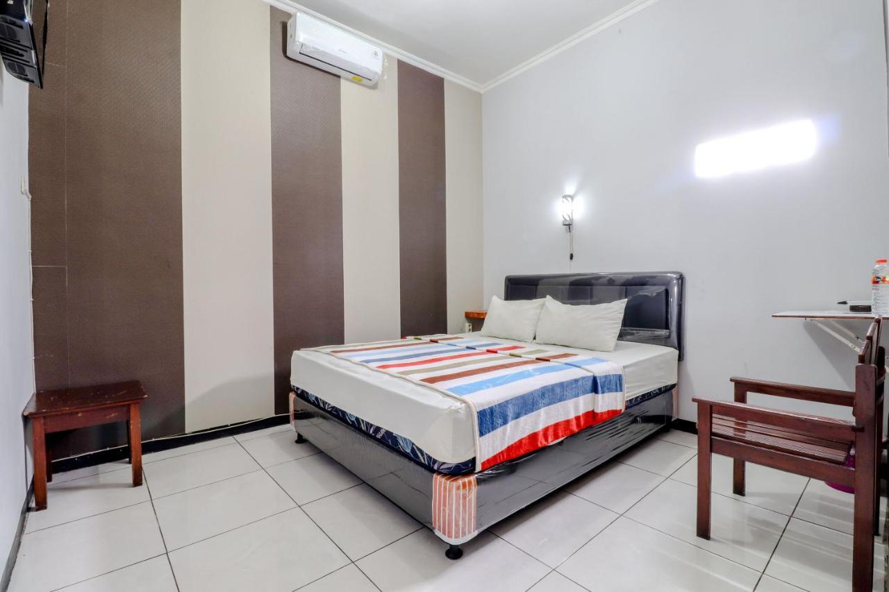 Hotel Bintang Маланг Екстер'єр фото