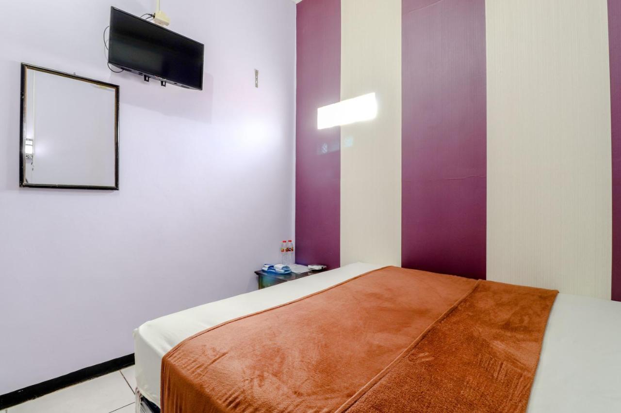 Hotel Bintang Маланг Екстер'єр фото