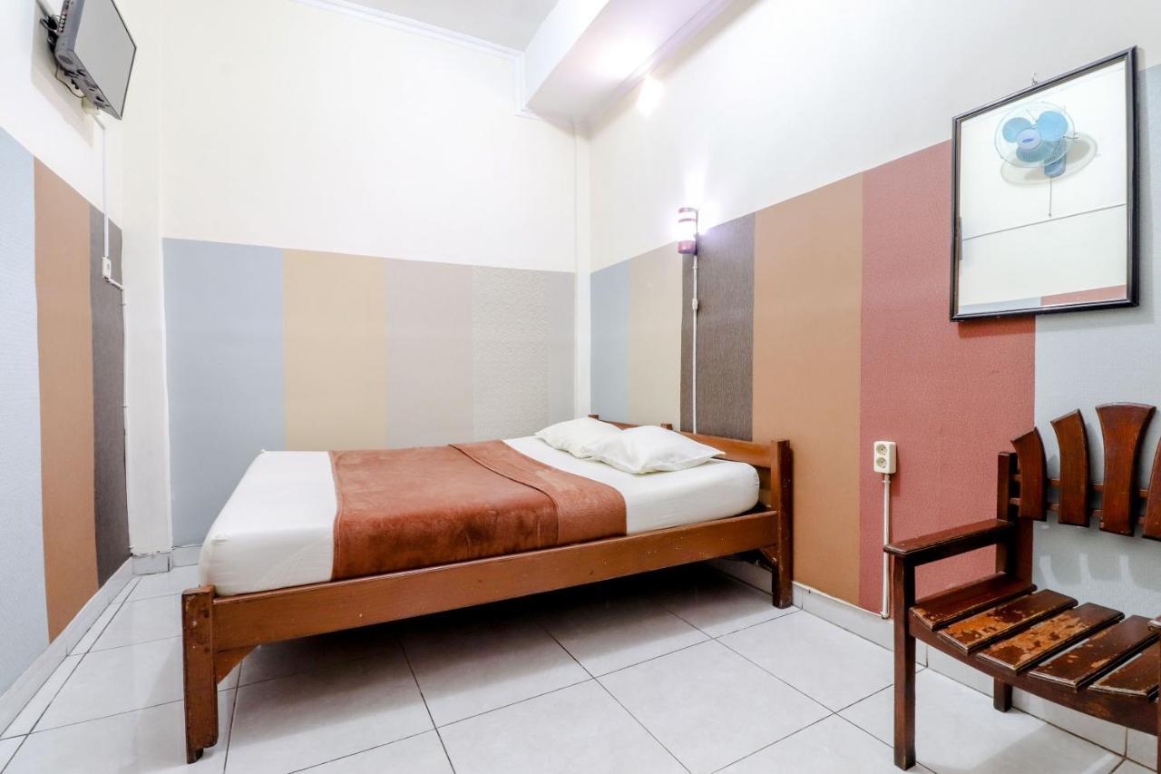 Hotel Bintang Маланг Екстер'єр фото