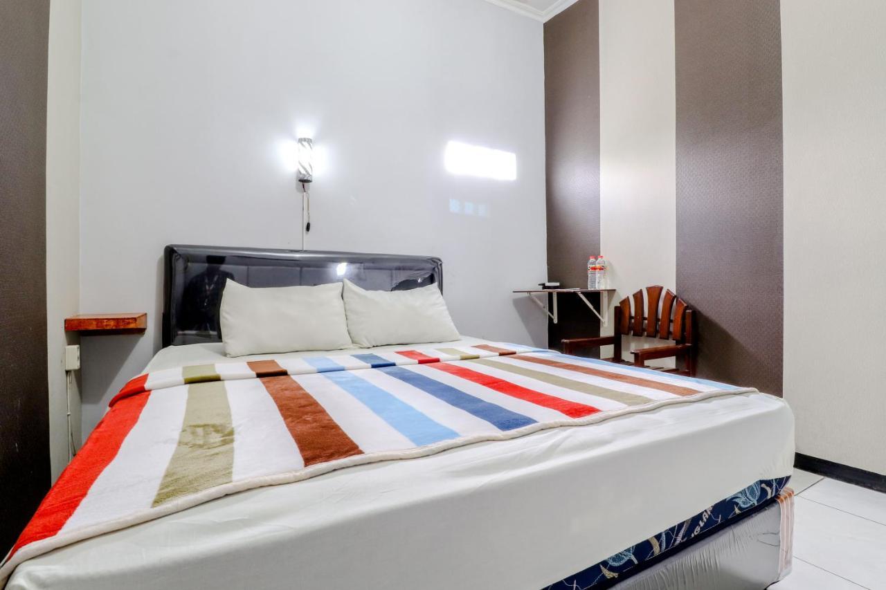 Hotel Bintang Маланг Екстер'єр фото