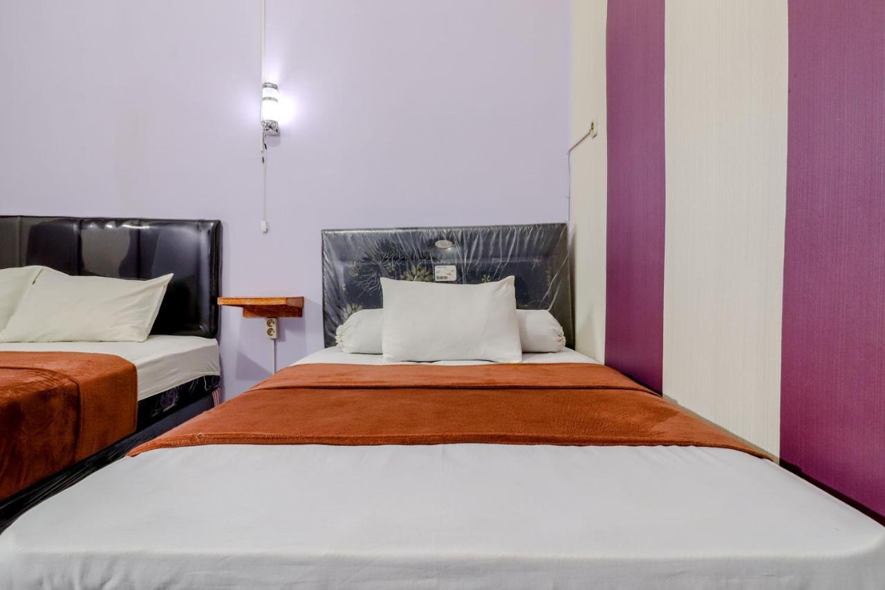 Hotel Bintang Маланг Екстер'єр фото