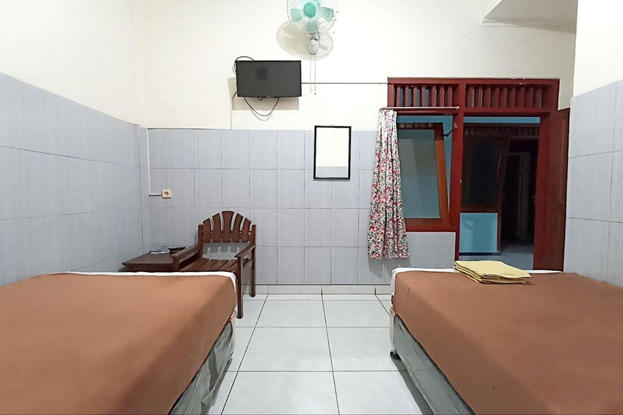 Hotel Bintang Маланг Екстер'єр фото