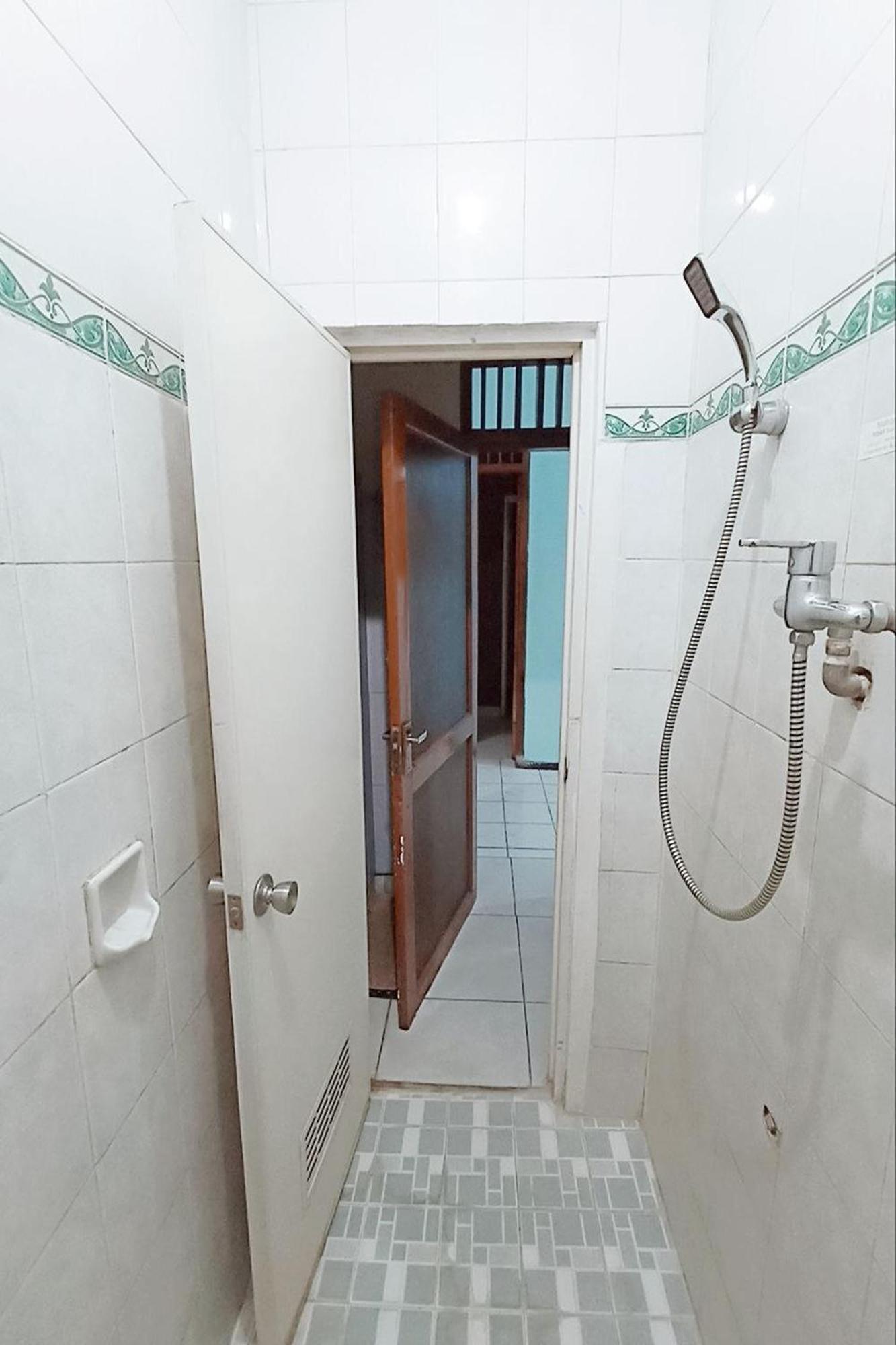 Hotel Bintang Маланг Екстер'єр фото