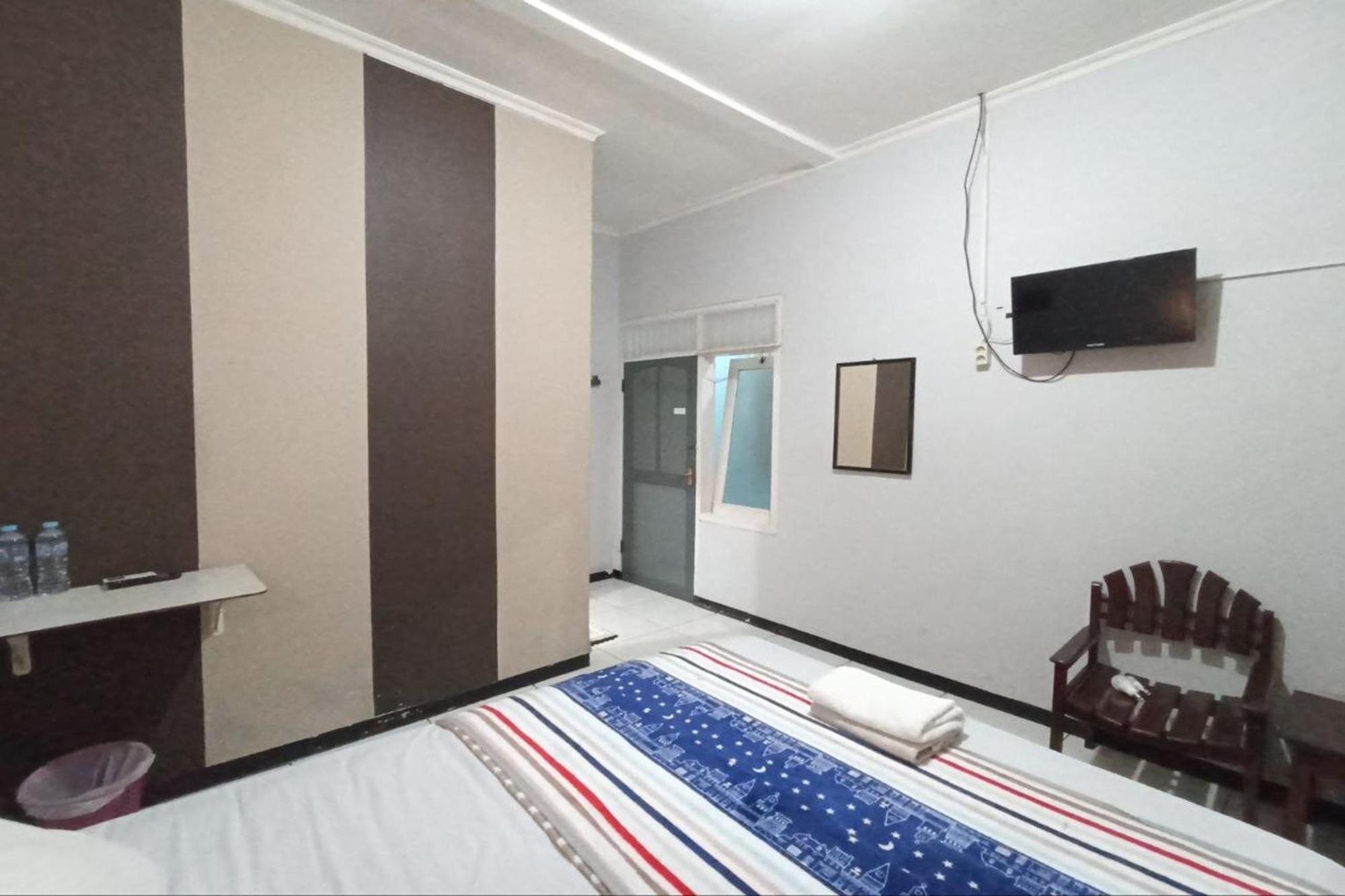 Hotel Bintang Маланг Екстер'єр фото