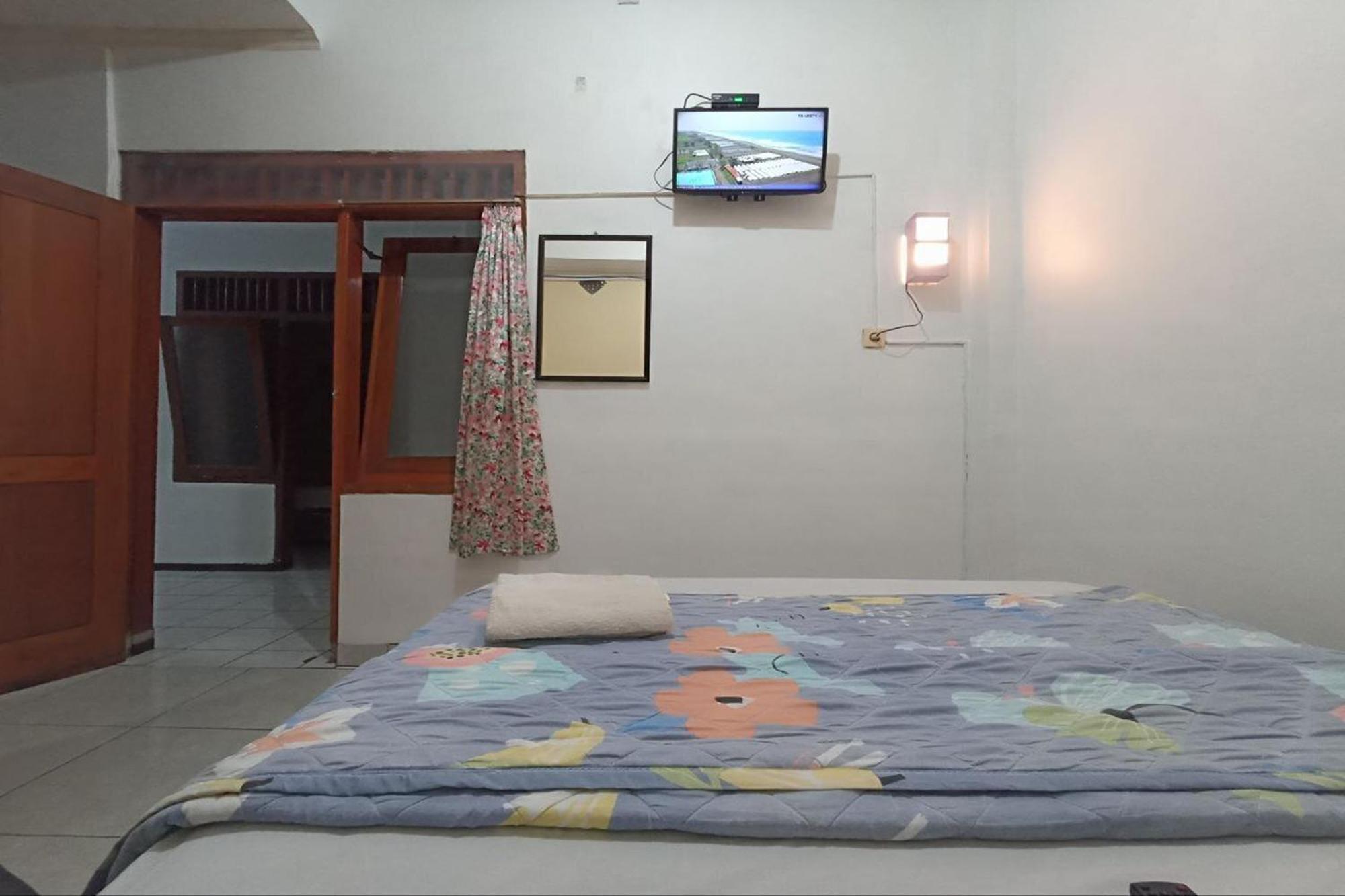 Hotel Bintang Маланг Екстер'єр фото